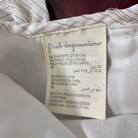 First impression white and gold sleeveless ruffled top with gold pants 24 months - Picture 4 of 9